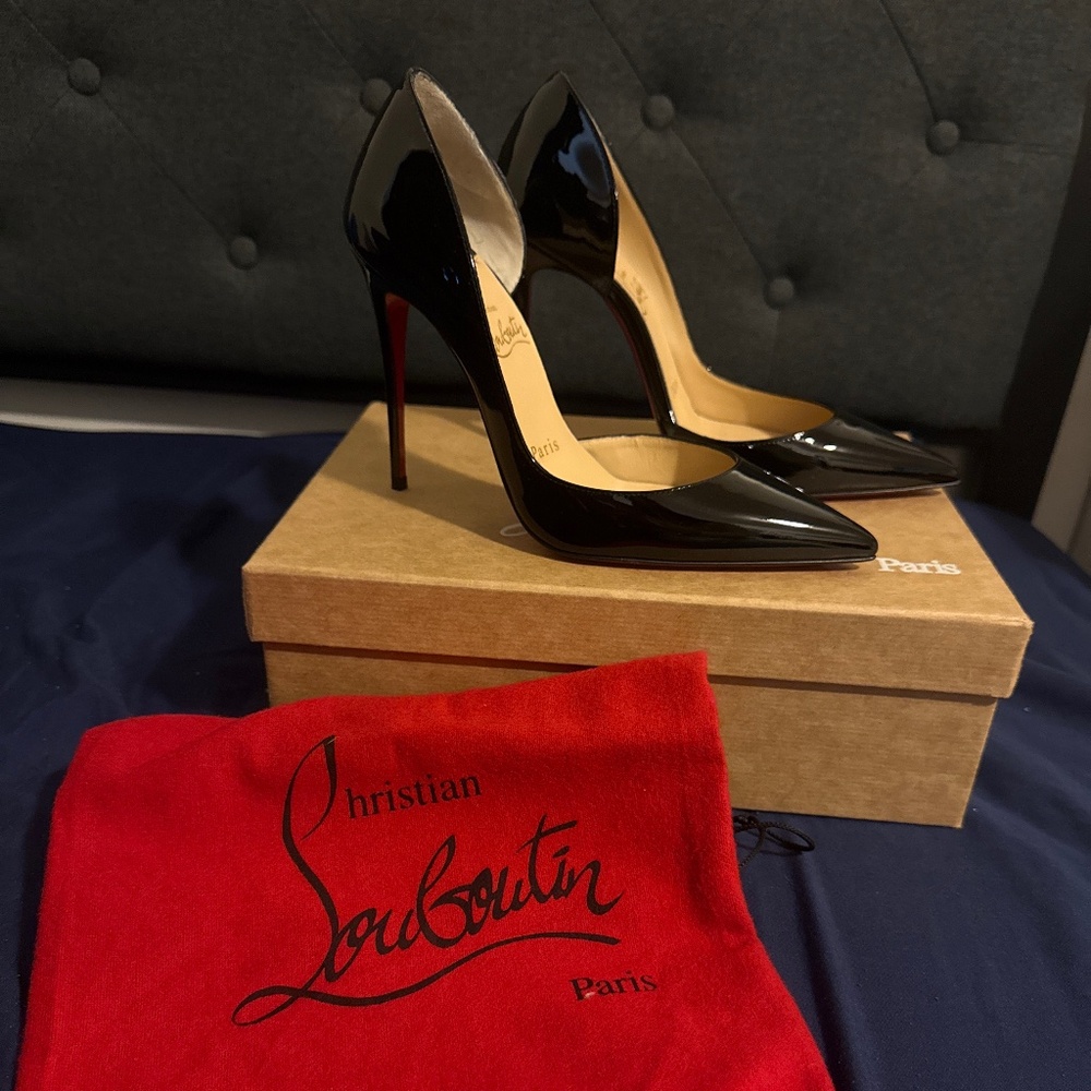 Christian Louboutin - Picture 1 of 2